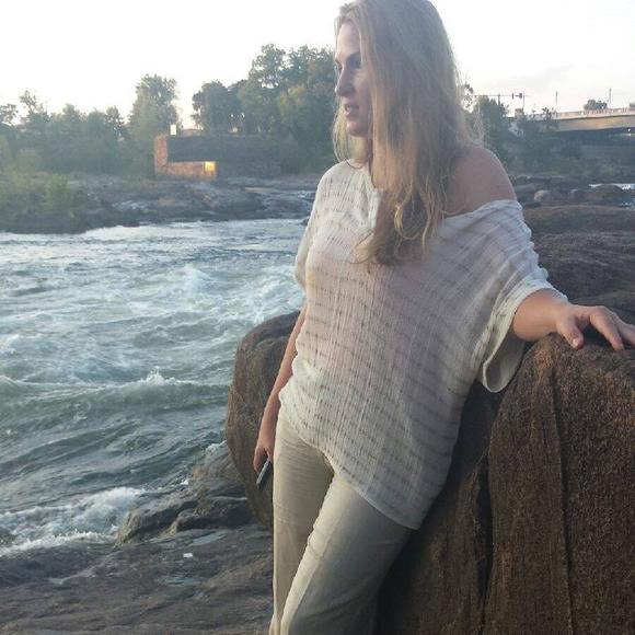 Meet your Posher, Donna - Picture 1 of 1